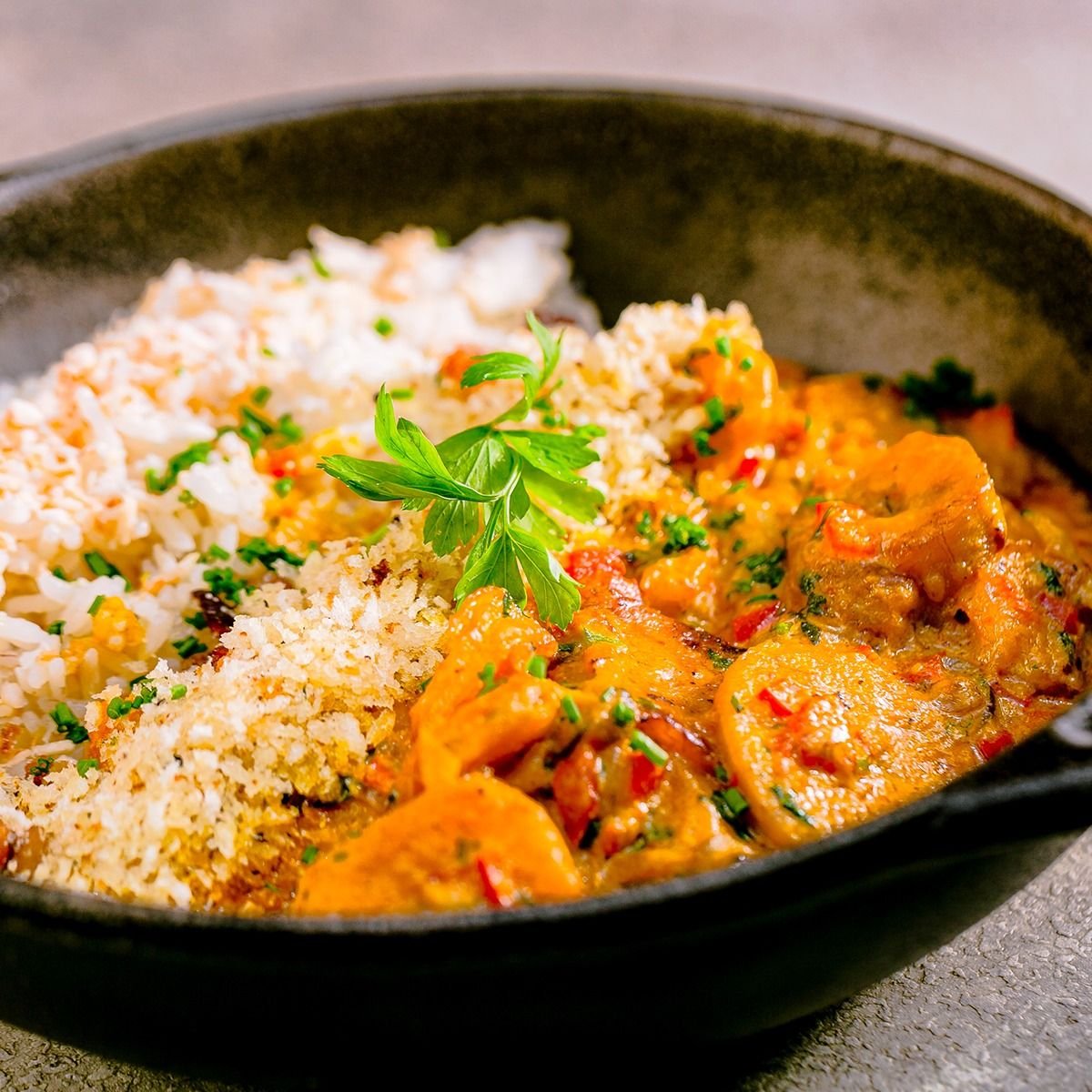 Moqueca de peixe com camarão